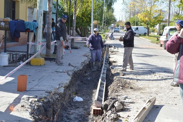 Reparación de asfaltos en varios barrios de Tigre