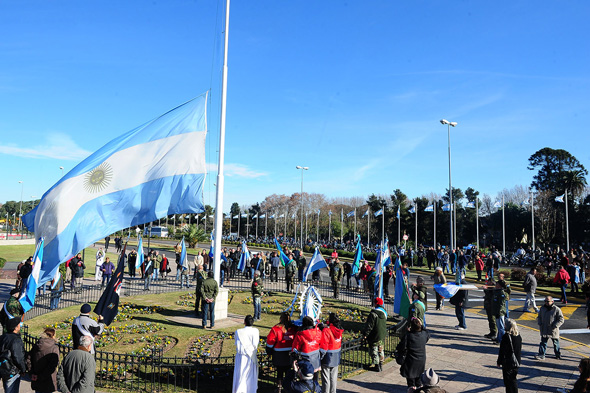 Desfile de Veteranos de Guerra el Día de la Bandera