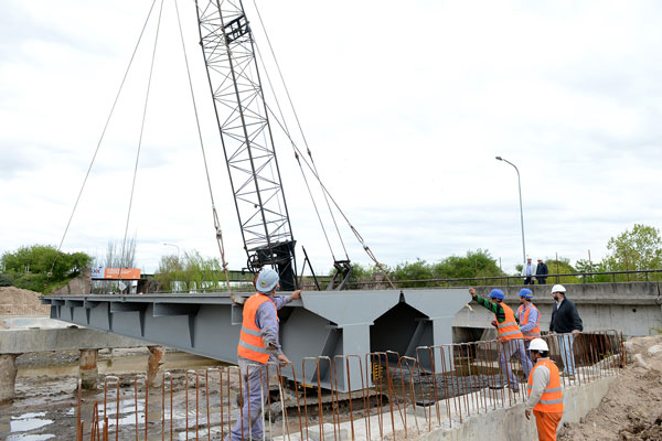 Avanza la construcción del tercer carril del camino Bancalari