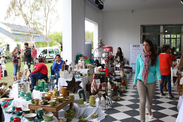 Feria a beneficio de Pequeños Pasos