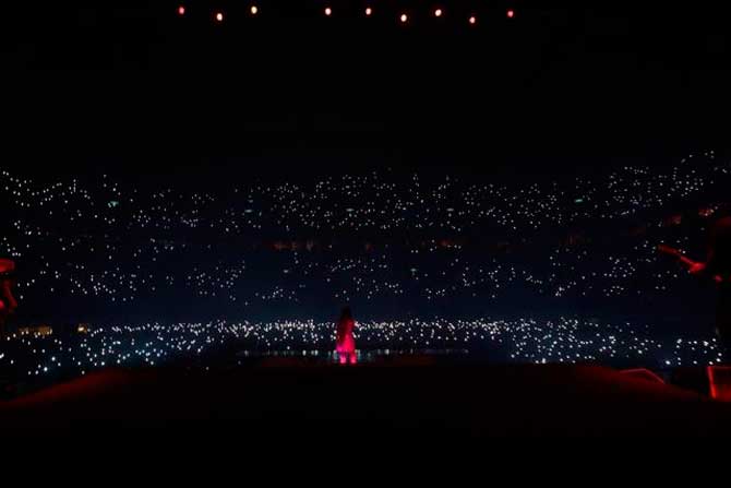 Multitudinario show de Ariana Grande en el DIRECTV Arena