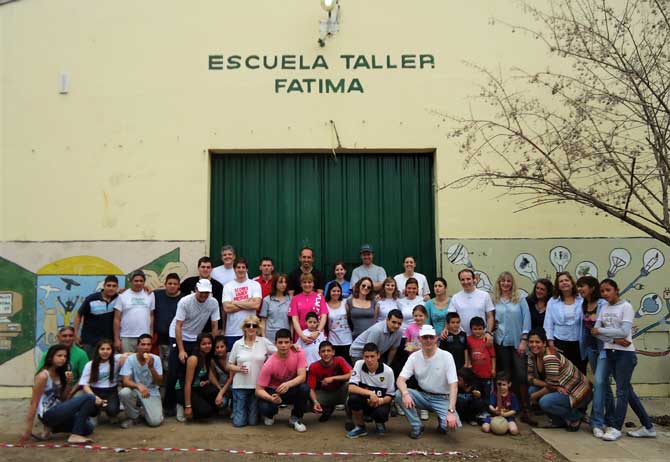 Exitosa feria de arte solidaria en Santa Bárbara