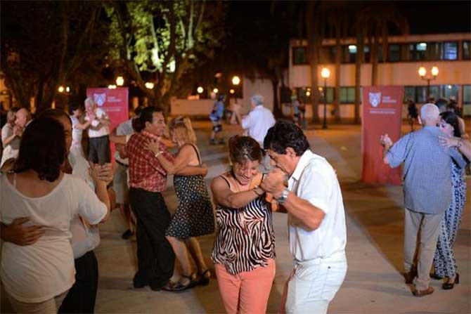 Noches de milonga en Tigre