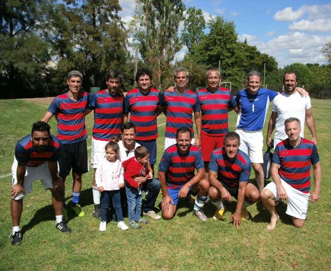 Santa María de los Olivos “Azul” arrasó en el torneo senior