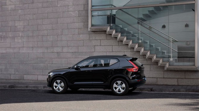 Volvo lanza en Argentina el XC40 T4 Kinetic