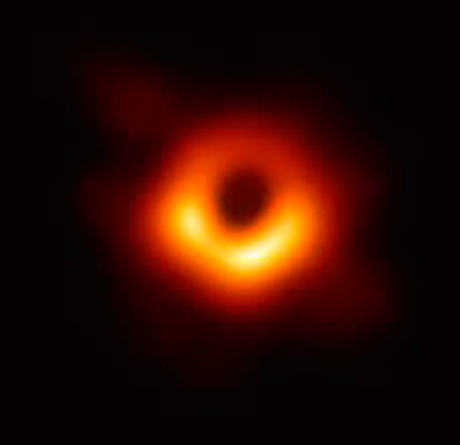 Primera imagen de un agujero negro