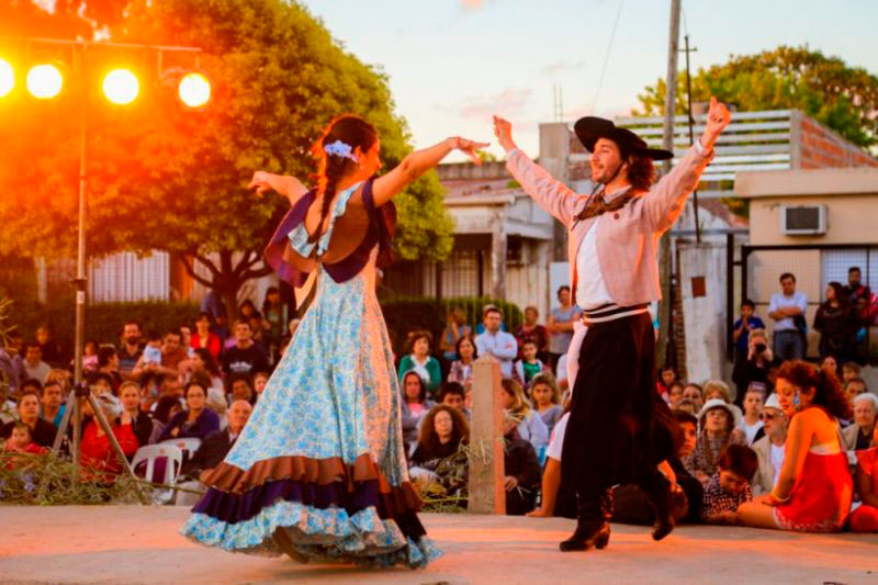 22 de agosto: Día Internacional del Folklore y Día del Folklore Argentino