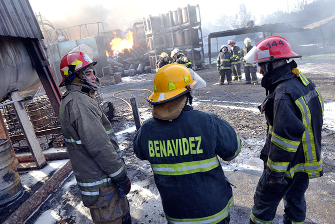 Controlan incendio en una fábrica de Tigre