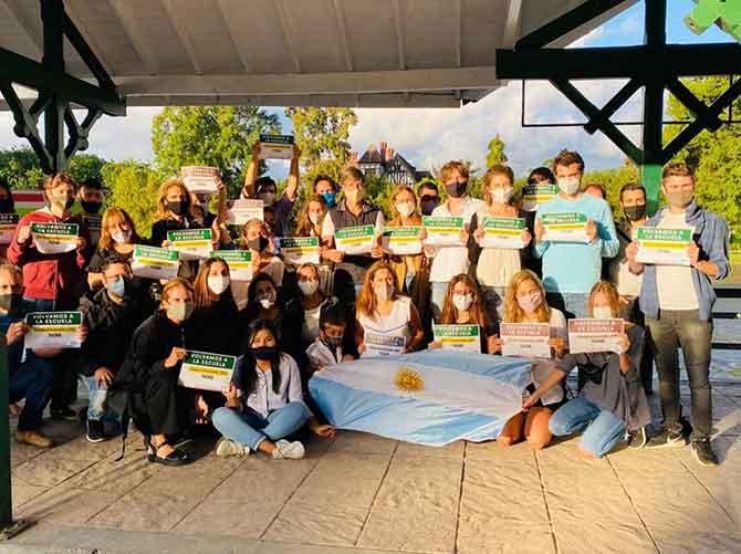 Manifestación por la vuelta a clases en Tigre