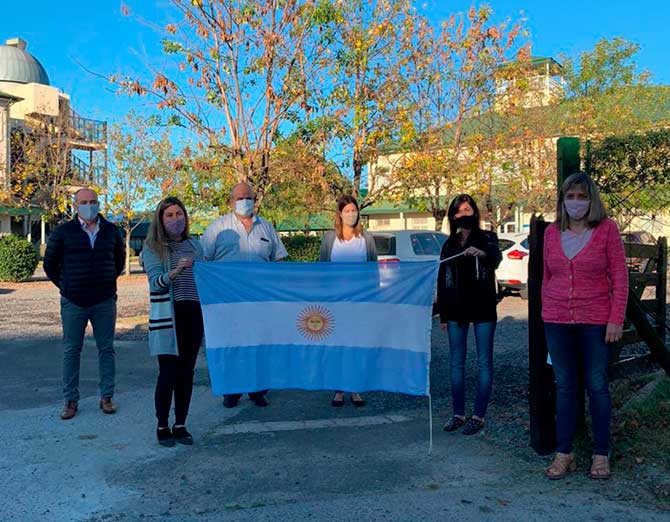 Reclamos por la reapertura de colegios