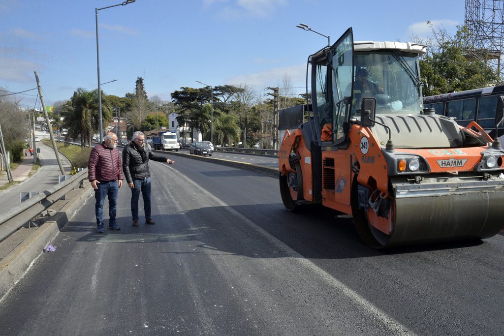 Continúan las obras de repavimentación en el puente General Pacheco 
