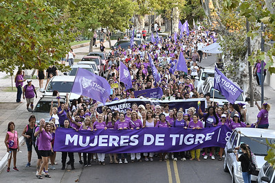 Multitudinaria marcha por el Día Internacional de la Mujer en el Municipio de Tigre