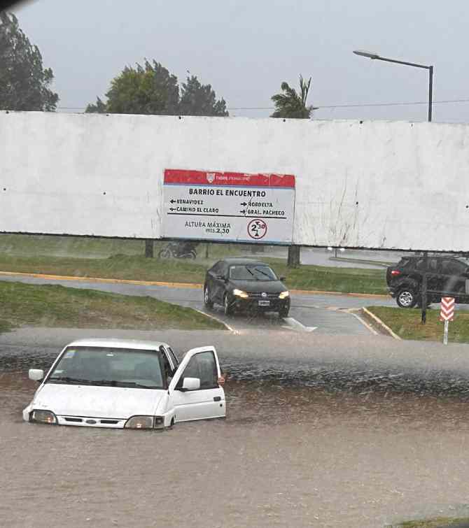 Postales de la lluvia en en Tigre 