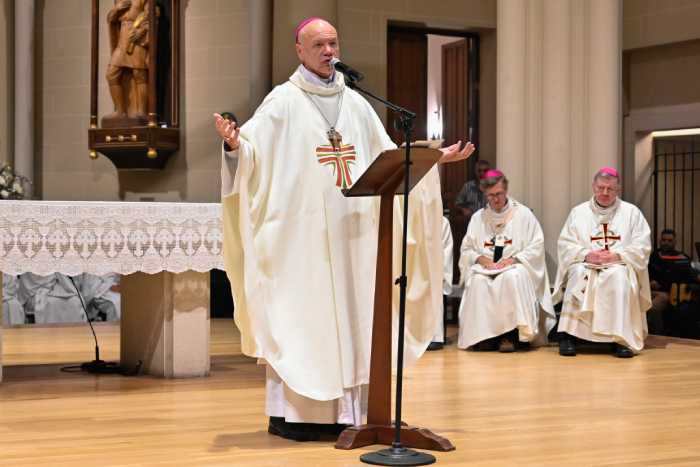 Monseñor Guillermo Caride asumió  como obispo