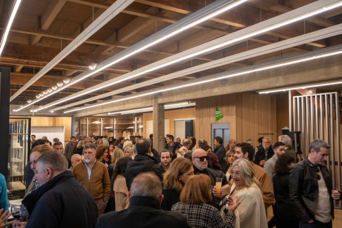 OCCHIPINTI anuncia la llegada de la nueva marca italiana VENETA CUCINE a la Argentina en su nuevo local ubicado en Moreno