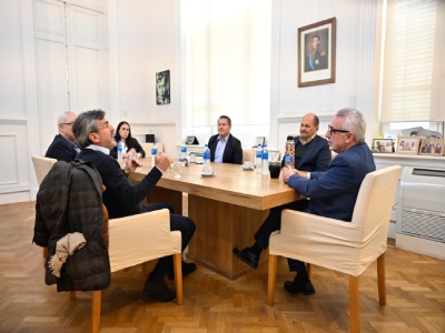 Encuentro entre la UIA y autoridades locales para abordar empleo y situación de las PyMES