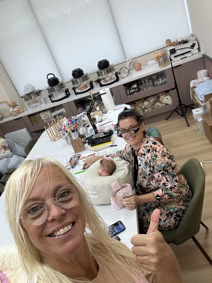 Bebés Reborn: 2 hermanas unidas por el arte y la ternura
