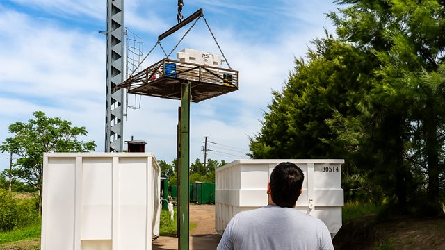Todos los meses se retiran 55 toneladas de residuos del arroyo Las Tunas