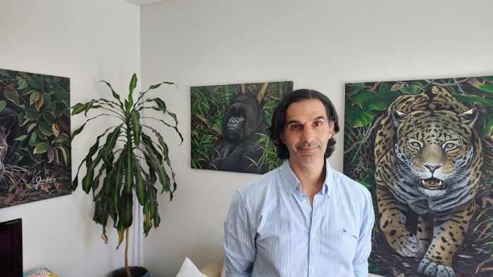 El artista argentino que convierte miradas animales en protagonistas del diseño