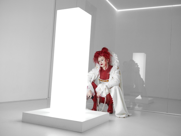 Malba suma música en sus salas: Marilina Bertoldi grabó una sesión en plena muestra de arte