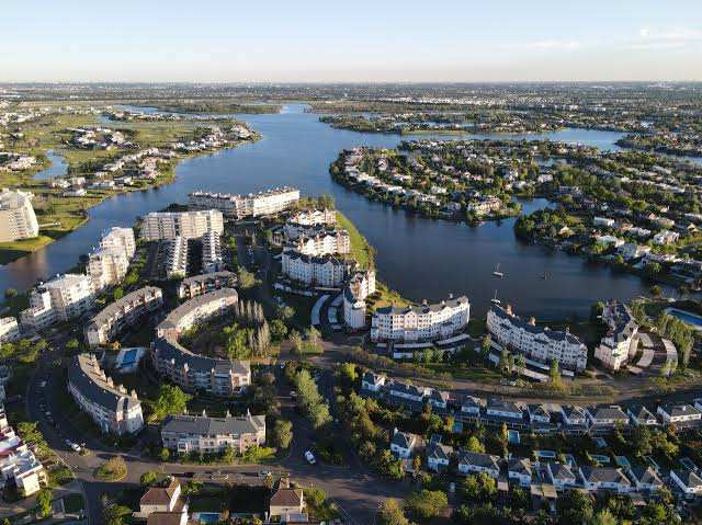 Nordelta o Puertos de Escobar: en qué se parecen y en qué se diferencian las dos grandes ciudades privadas de zona norte