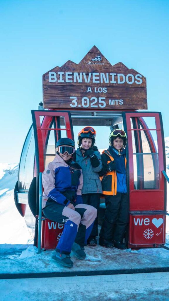 Vacaciones de invierno: Valle Nevado se consolida como uno de los destinos favoritos para esquiar cerca de Argentina