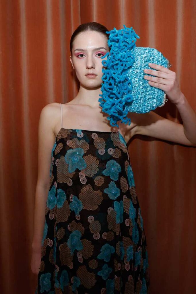 Adrián Brown presentó Anthesis: una colección donde la moda florece y se transforma