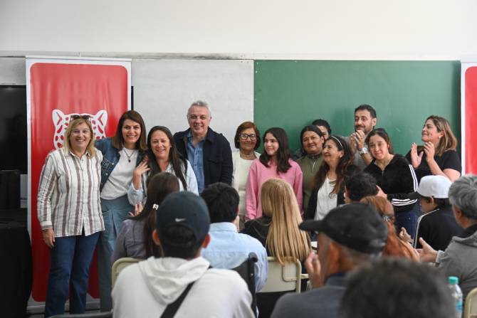 Julio Zamora destacó el rol de la educación en el cierre de un concurso literario en Tigre